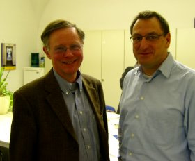 Der alte Fraktionsvorsitzende Dr. Joachim Fischer (links) und sein Nachfolger Axel Dyck (rechts im Bild)